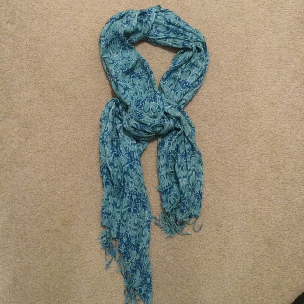 Lucky Brand scarf EUC